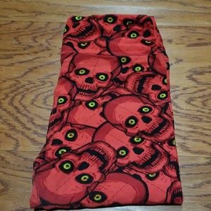 Lularoe Halloween Red Skulls Leggings OS